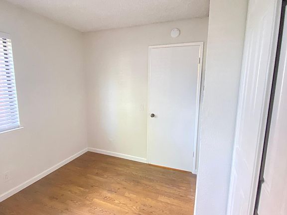 5th image of 213 Entrada Plz