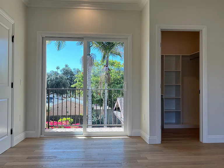 203 S Meridith Ave — Photo 13