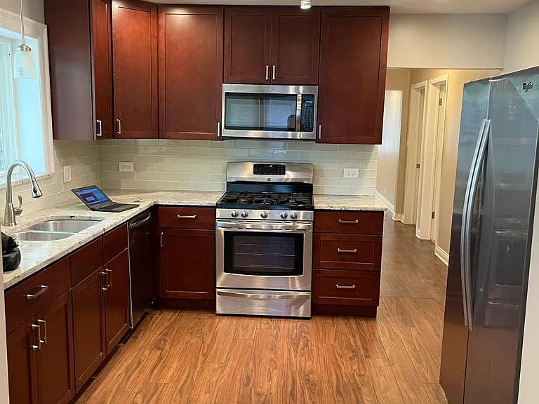 2316 W Arthur Ave #2 — Photo 3