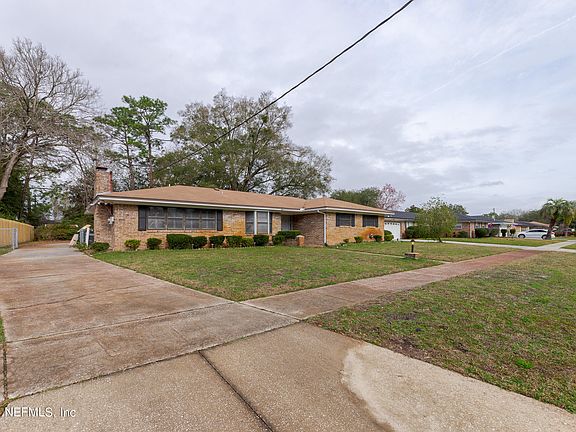 3rd image of 3357 S PICKWICK Drive