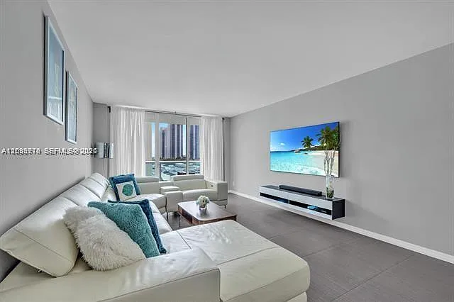 19390 Collins Ave #702 — Photo 9