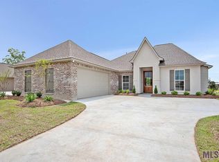 41029 Talonwood Dr, Saint Amant, LA 70737