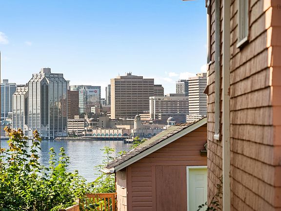 5th image of 13 Fairbanks St