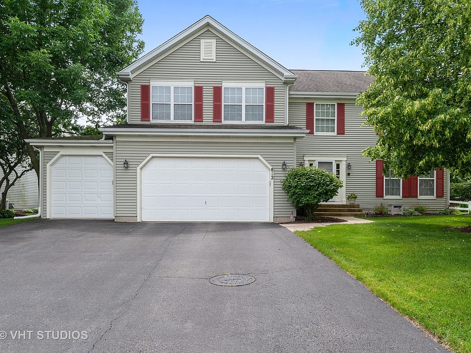 1st image of 812 Waterford Dr