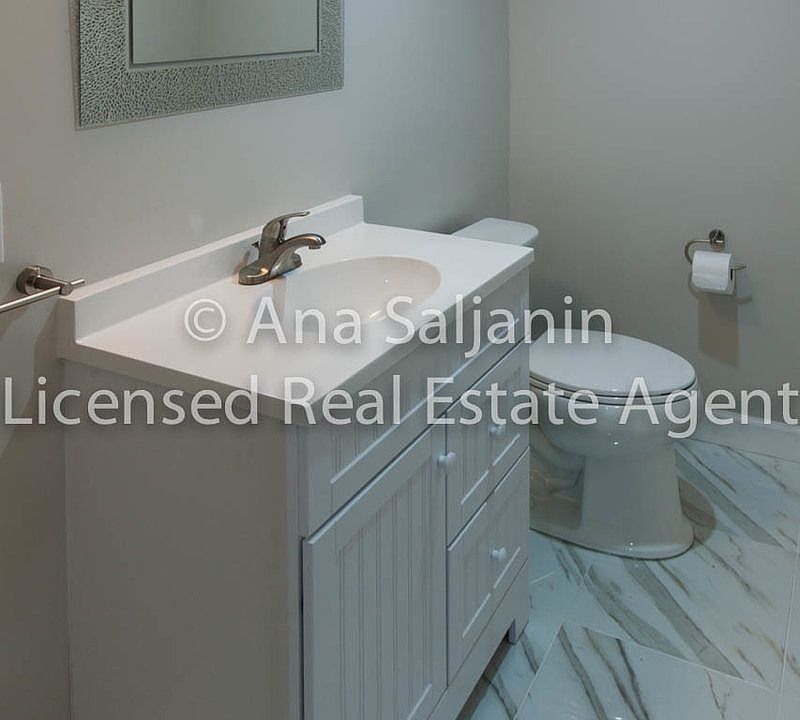 1st image of 2046 45th St #1