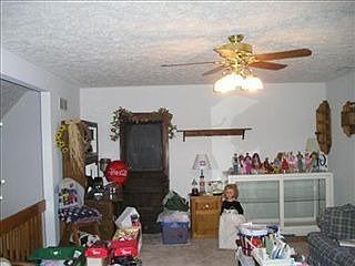 4th image of 6571 Lakewood Ave