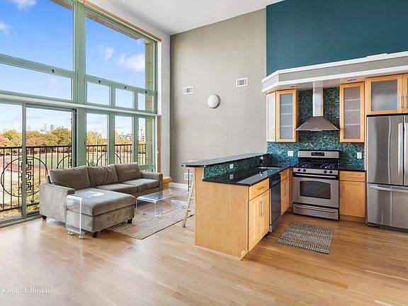 4th image of 610 Union Ave #4C