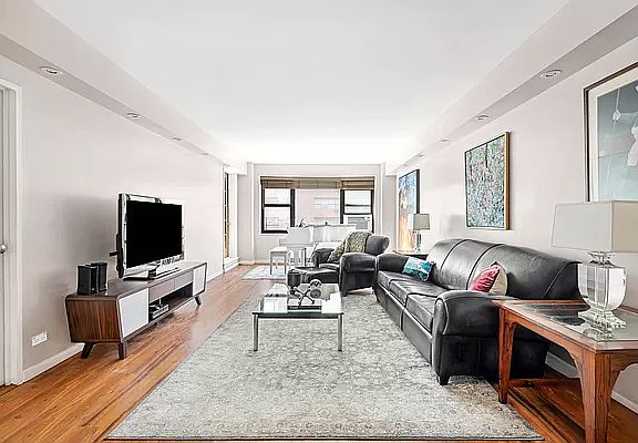 2nd image of 425 E 79th St APT 12E
