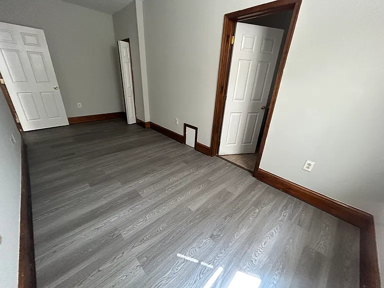 5101-21 Walnut St #B100 — Photo 8