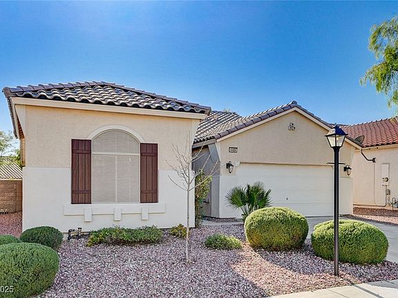 2nd image of 4489 Verdiccio Ave