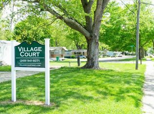 121 S Erie St #41, Three Rivers, MI 49093