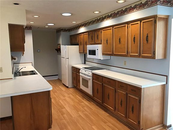 3rd image of 4301 Terrahill Ct