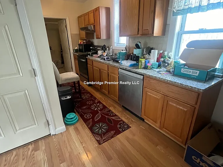 1105 Cambridge St #2 — Photo 15