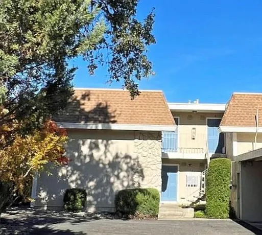 2 bed, 850 sqft, $1,700 — Photo 4