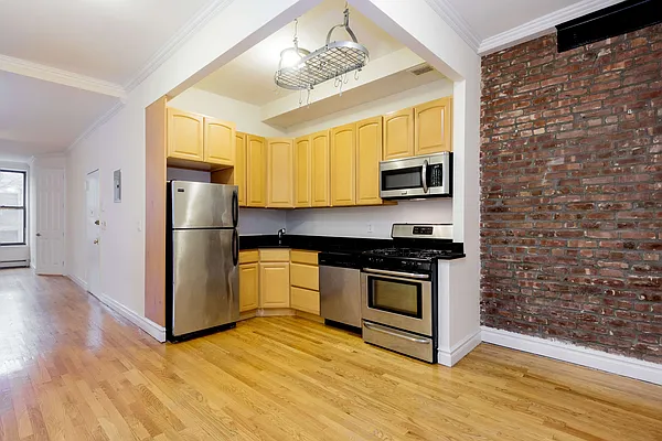 Rented by Compass | media 17