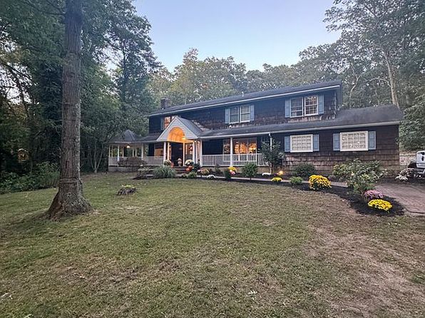7 Salonga Woods Rd