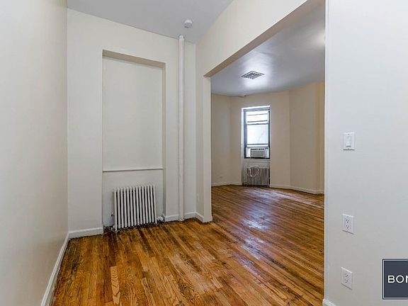 2nd image of 313 W 46th St APT 1B