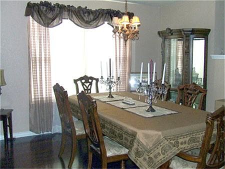 4th image of 6031 Harbor Glen Dr