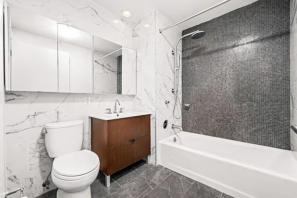 Rented by REAL New York | media 18