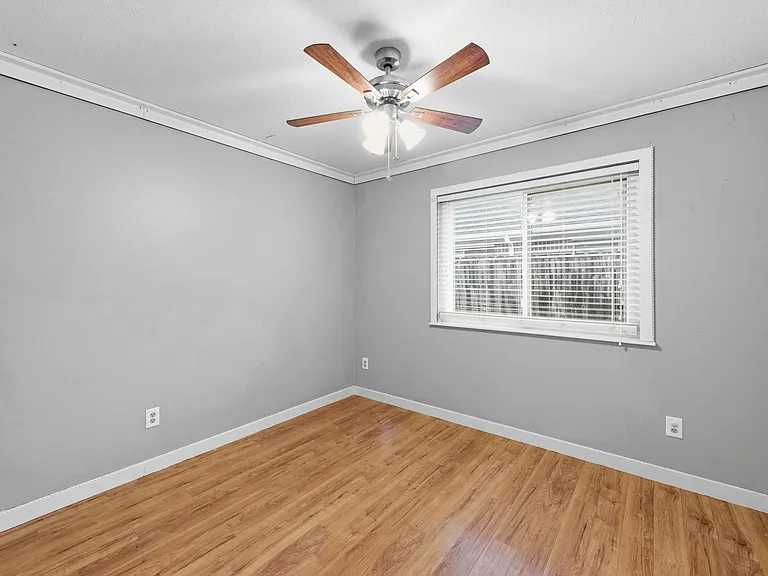 3503 Riverside Dr — Photo 19