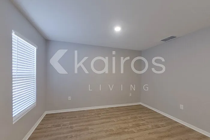 4 bed, 2.5 bath, 2054 sqft, $2,195 — Photo 4