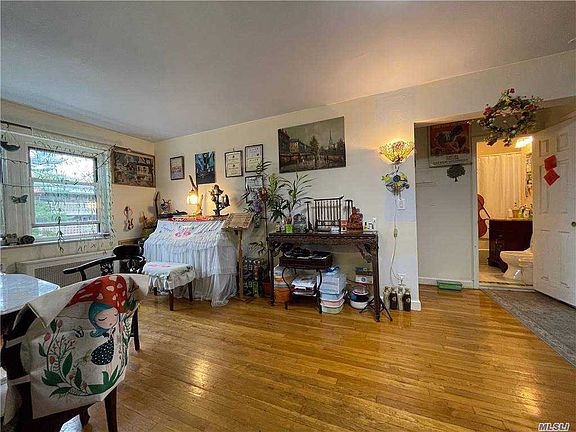 2nd image of 20 Hill Park Ave APT 3H