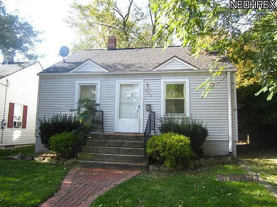 422 Stevenson Ave photo 1