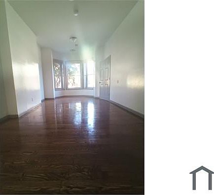 4th image of 43 Roseville Ave #1