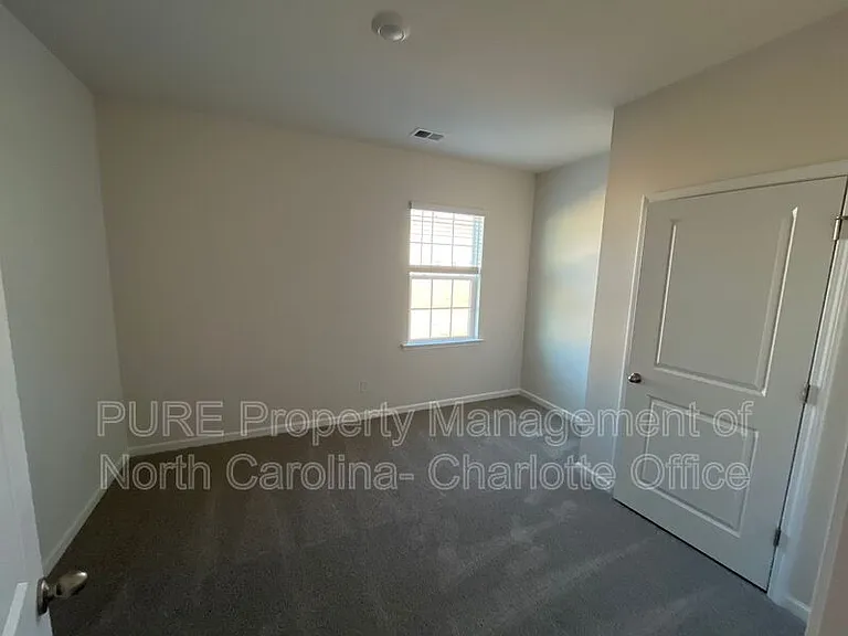 128 Sycamore Springs Dr — Photo 12