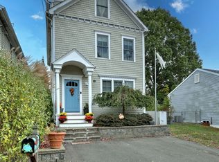 47 Chester St, Milford, CT 06460