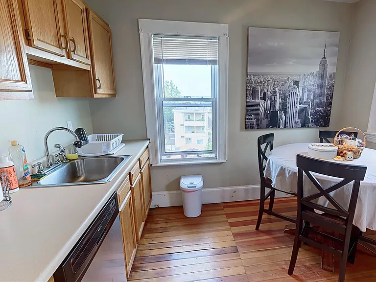 3 Heath St #3 — Photo 1
