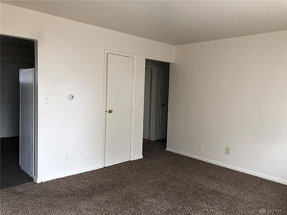 3rd image of 104 N Sutphin St