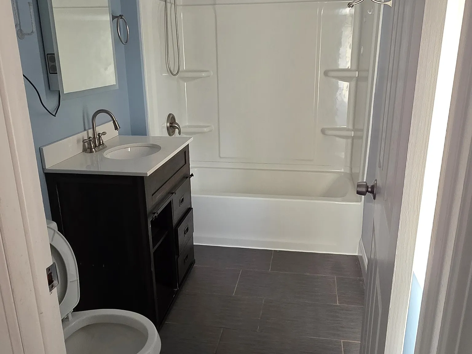 4 bed, $2,450 — Photo 3