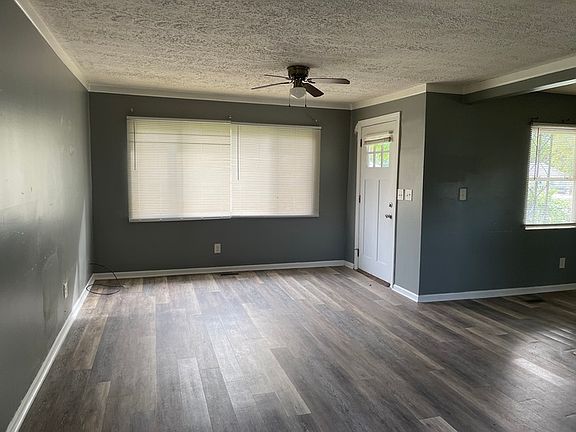 3rd image of 4622 E 30th St