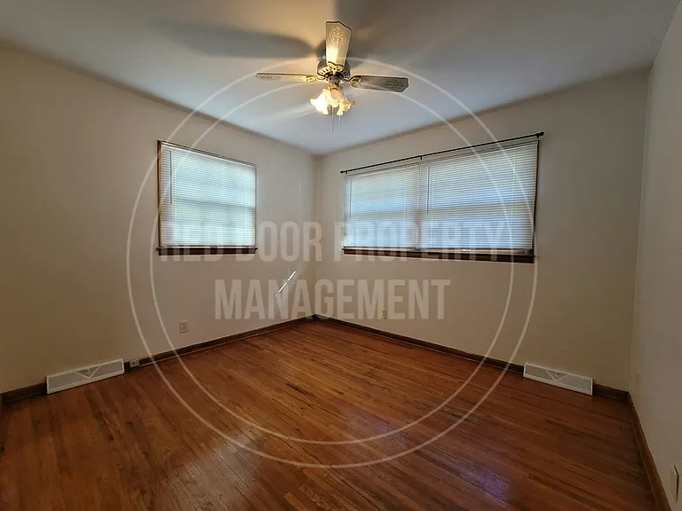 1402 W Lotus St — Photo 11