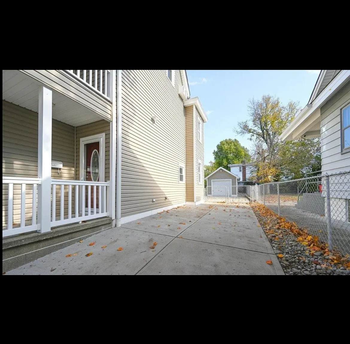 5 bed, 4966 sqft, $1,200 — Photo 3