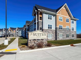 2592 Middle Rd #310, Bettendorf, IA 52722