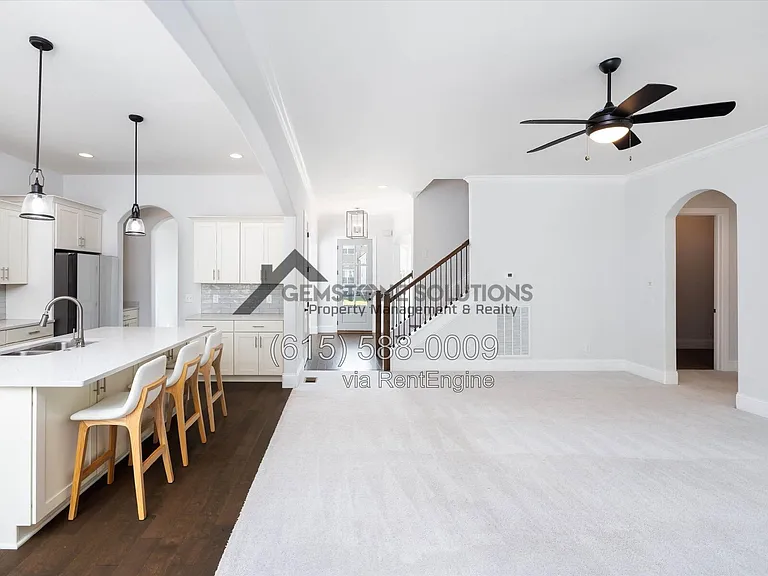 631 Silva Ln — Photo 32