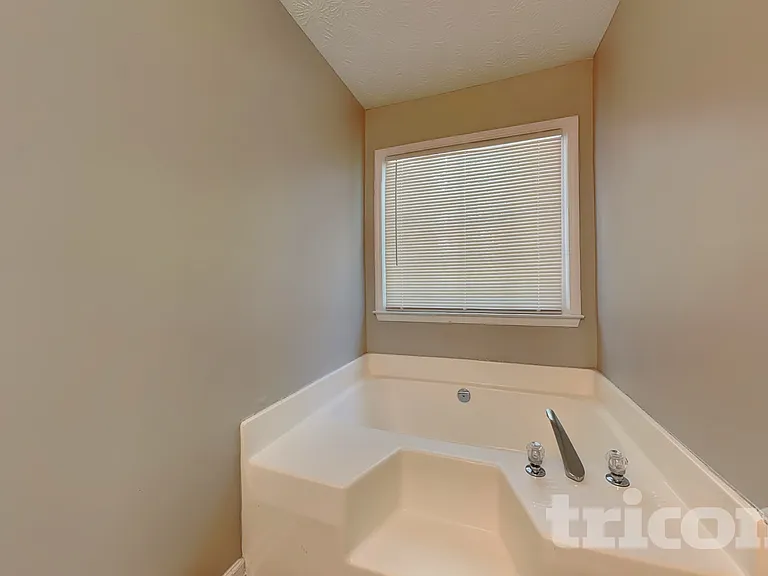 247 Stevenson Trl — Photo 9
