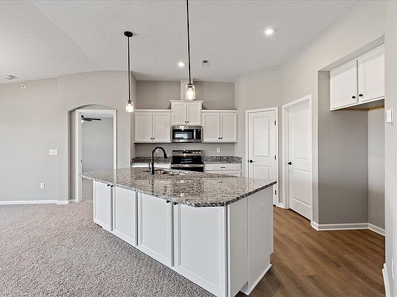 4th image of 716 Walton Terrace Dr #16-301
