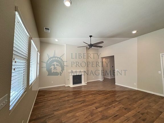 4th image of 3764 Finchwood Ave