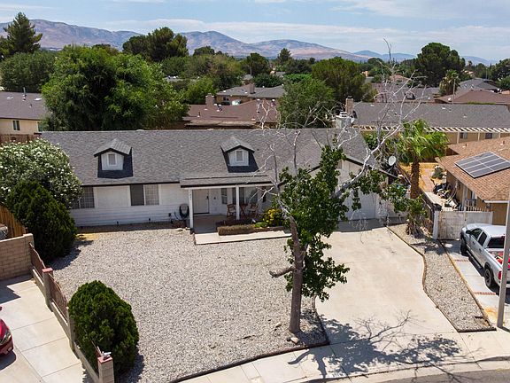 3rd image of 37831 Kingsly Ct