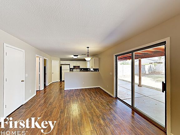 5th image of 12730 W Dreyfus Dr
