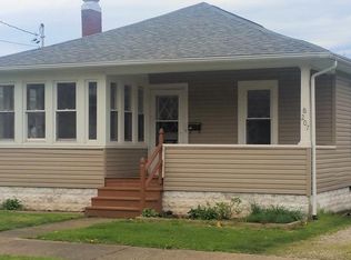 207 Maple St, Belpre, OH 45714