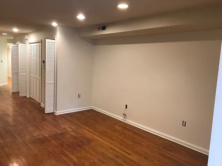 1364 Kenyon St NW — Photo 20