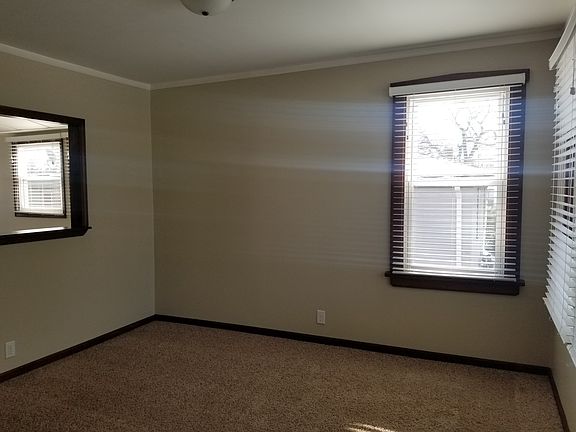 4th image of 585 S 5th Ave