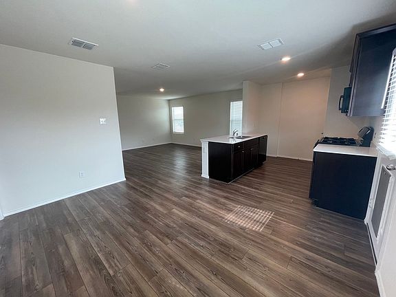 3rd image of 357 Gunsmith Way