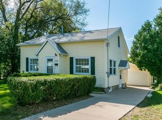 1029 34th St NE, Cedar Rapids, IA 52402