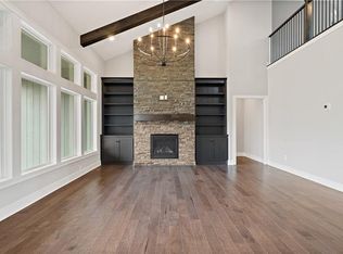 2110 NW Killarney Ln, Lees Summit, MO 64081
