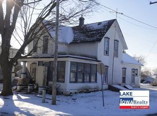 121 N Main St, Marble Rock, IA 50653